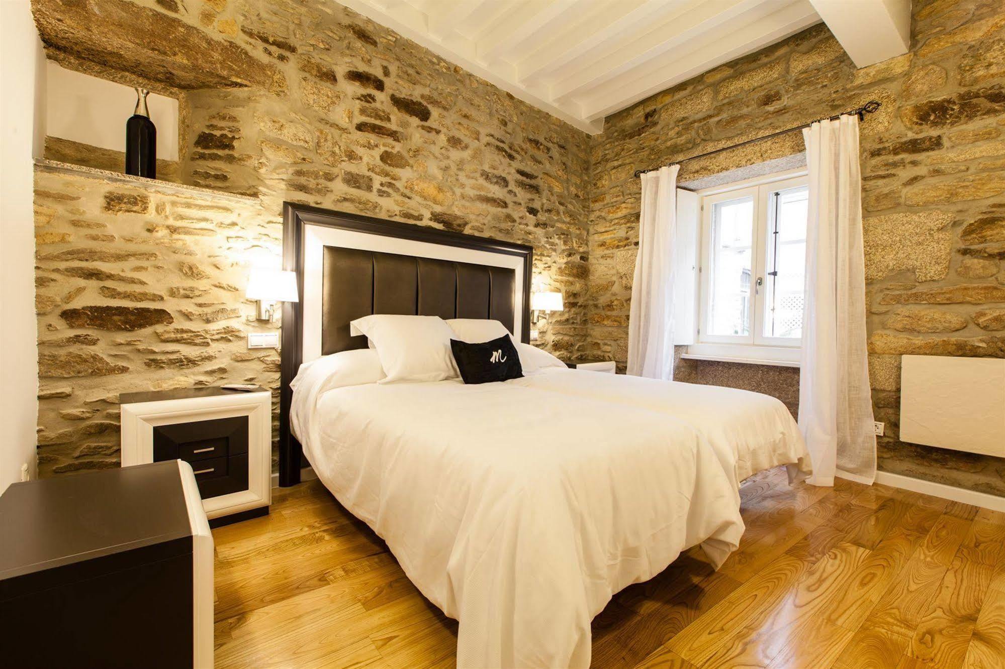 Hotel Montenegro Compostela سانتياغو دي كومبوستيلا المظهر الخارجي الصورة
