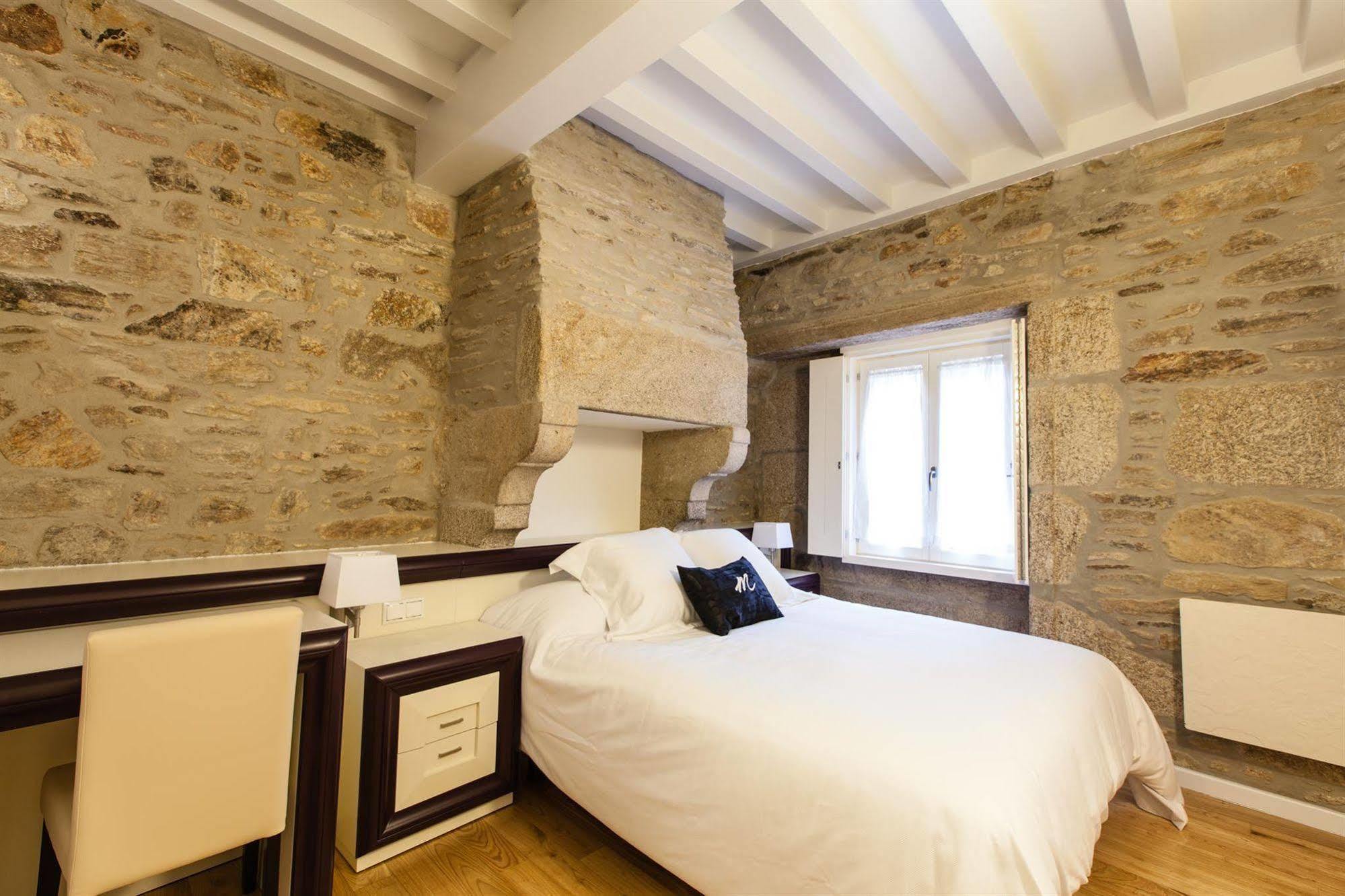 Hotel Montenegro Compostela سانتياغو دي كومبوستيلا المظهر الخارجي الصورة